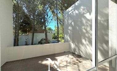 Casa en venta en Costa Esmeralda fondo cancha golf