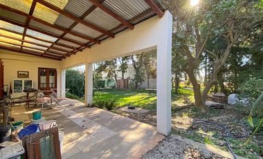 Casa de dos dormitorios en venta en  Sol Del Parana
