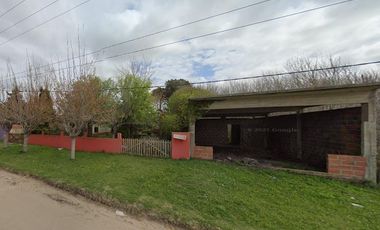 Casa en venta - 2 Dormitorios 1 Baño - Cochera - 965Mts2 - San Clemente del Tuyú