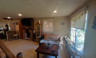 Hermosa Casa de Dos Plantas en Venta en un solo lote Country BAnco Provincia, Moreno.