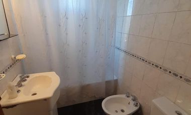 Hermosa Casa de Dos Plantas en Venta en un solo lote Country BAnco Provincia, Moreno.