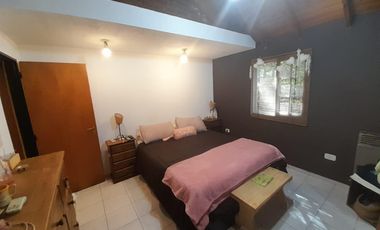 Hermosa Casa de Dos Plantas en Venta en un solo lote Country BAnco Provincia, Moreno.
