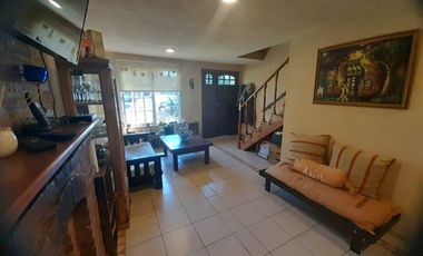 Hermosa Casa de Dos Plantas en Venta en un solo lote Country BAnco Provincia, Moreno.