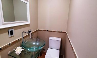 Moderna propiedad en Barrio Privado Santa Ana