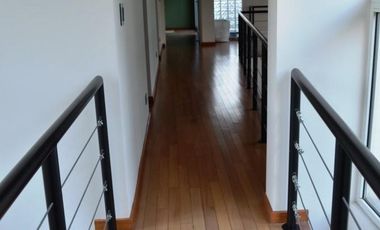 Moderna propiedad en Barrio Privado Santa Ana