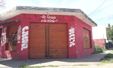 Local en venta - 2 Ambientes 1 Baño - 200Mts2 - Quilmes