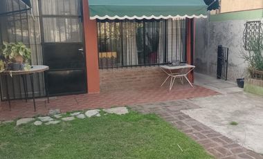 Casa en venta - 2 Dormitorios 1 Baño - Cochera - 401Mts2 - 12 De Octubre, Berazategui