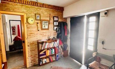 Casa en venta - 2 Dormitorios 1 Baño - Cochera - 401Mts2 - 12 De Octubre, Berazategui