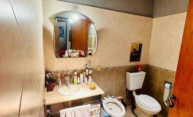 Casa en venta - 2 Dormitorios 1 Baño - Cochera - 401Mts2 - 12 De Octubre, Berazategui