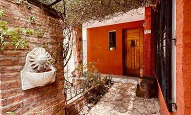 Casa en venta - 2 Dormitorios 1 Baño - Cochera - 401Mts2 - 12 De Octubre, Berazategui