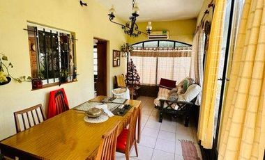 Casa en venta - 2 Dormitorios 1 Baño - Cochera - 401Mts2 - 12 De Octubre, Berazategui