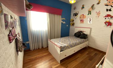 CASA EN FUNES