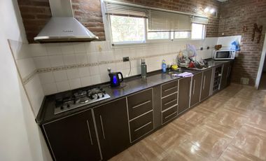 CASA EN FUNES