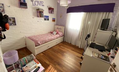 CASA EN FUNES