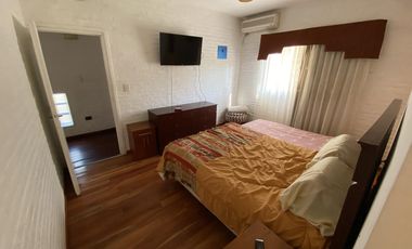 CASA EN FUNES