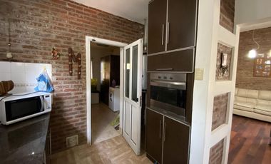 CASA EN FUNES