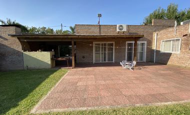 CASA EN FUNES