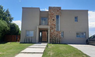 Casa en  San Sebastian