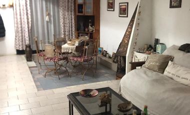 Casa en venta - 4 Dormitorios 2 Baños - Cochera - 400Mts2 - Moreno