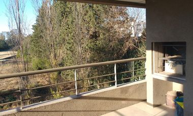 Excelente departamento en Condominio Las horquetas con seguridad en entorno verde.