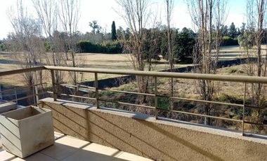 Excelente departamento en Condominio Las horquetas con seguridad en entorno verde.