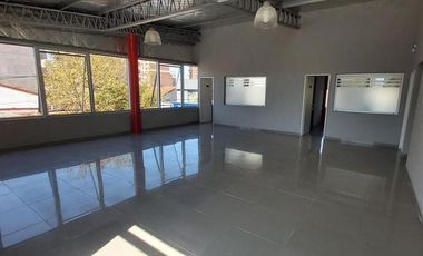 Excelente LOCAL a la VENTA en TIGRE centro