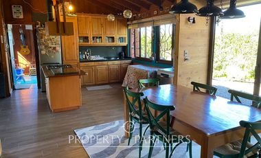 Casa con vista al lago y volcanes en Puyehue