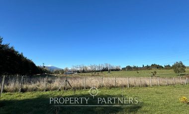 Casa con vista al lago y volcanes en Puyehue