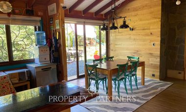 Casa con vista al lago y volcanes en Puyehue