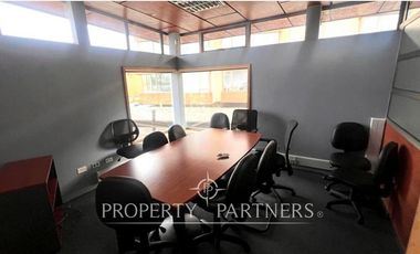 Se arrienda gran local comercial a pasos de Av. Alemania