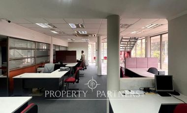 Se arrienda gran local comercial a pasos de Av. Alemania