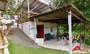 Casa-finca turística en Las Camelias, Dosquebradas