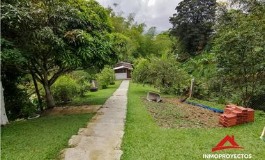 Casa-finca turística en Las Camelias, Dosquebradas