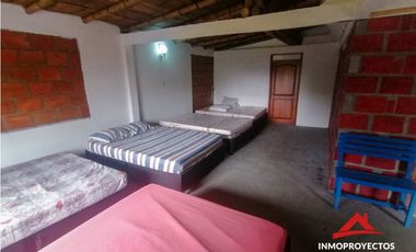 Casa-finca turística en Las Camelias, Dosquebradas