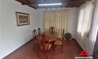 Casa-finca turística en Las Camelias, Dosquebradas