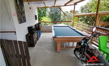 Casa-finca turística en Las Camelias, Dosquebradas