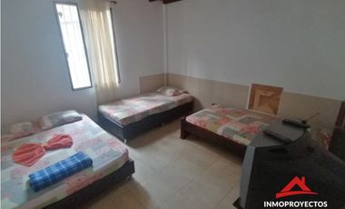 Casa-finca turística en Las Camelias, Dosquebradas