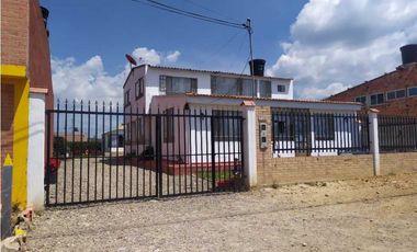 VENTA. PERMUTA CASA CAMPESTRE ZIPAQUIRA