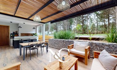 Casa en venta en Costa Esmeralda con gas y piscina