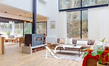 Casa en venta en Costa Esmeralda con gas y piscina