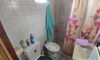 Venta departamento tipo casa PH 3 ambientes con cochera y patio en Quilmes