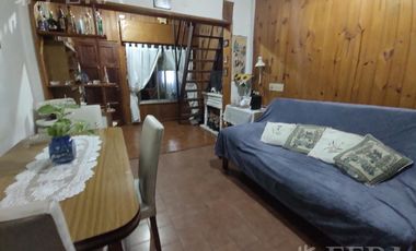 Venta departamento tipo casa PH 3 ambientes con cochera y patio en Quilmes