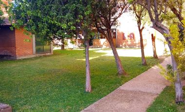 Venta de Departamento 3 ambientes con cochera y parque en Campana