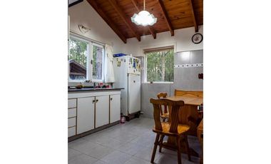 CASA CARILO - VENTA -Tucán y Enebro -USD 190.000