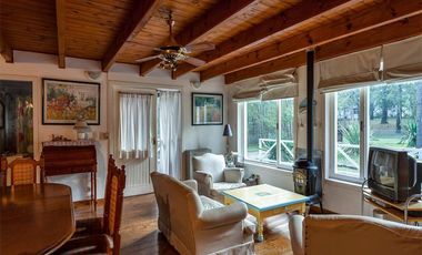 CASA CARILO - VENTA -Tucán y Enebro -USD 190.000