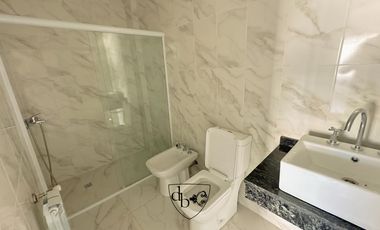 Venta de Departamento tipo Duplex de 2 ambientes en pozo en Adrogué