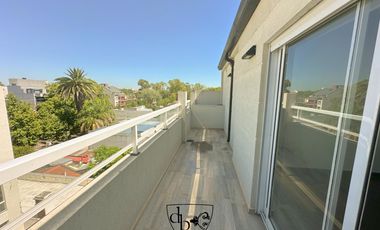 Venta de Departamento tipo Duplex de 2 ambientes en pozo en Adrogué