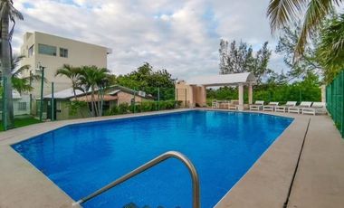 House for sale in the heart of the Cancun Hotel Zone Lagoon Front