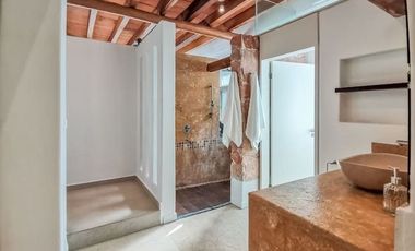 House for sale in the heart of the Cancun Hotel Zone Lagoon Front