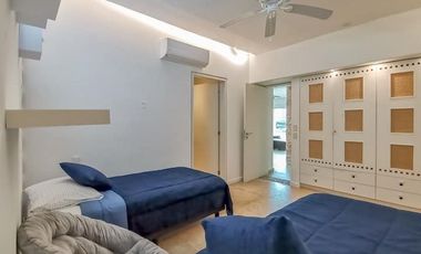 House for sale in the heart of the Cancun Hotel Zone Lagoon Front